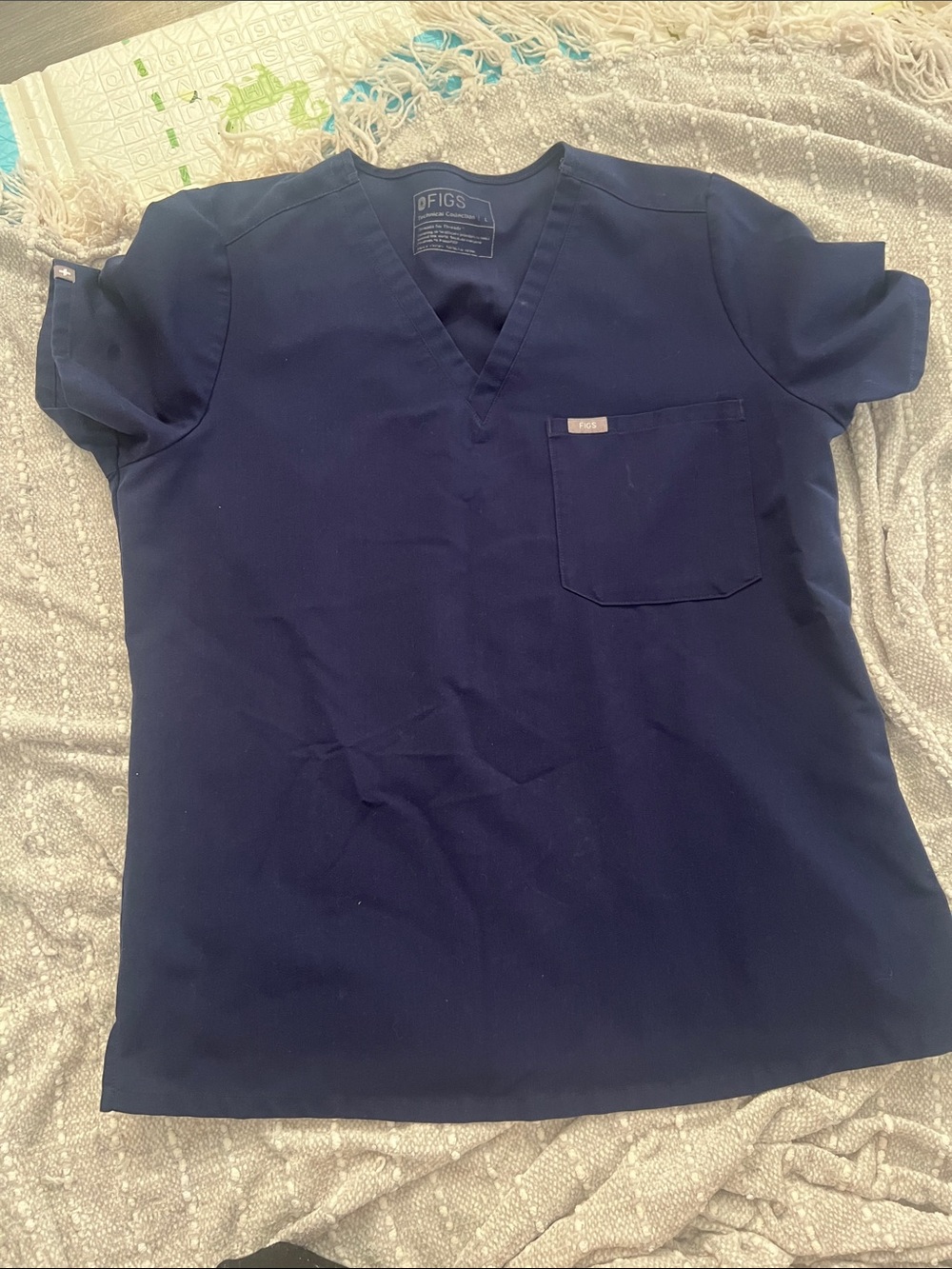 Figs women’s Navy V-Neck Medical Scrub Top